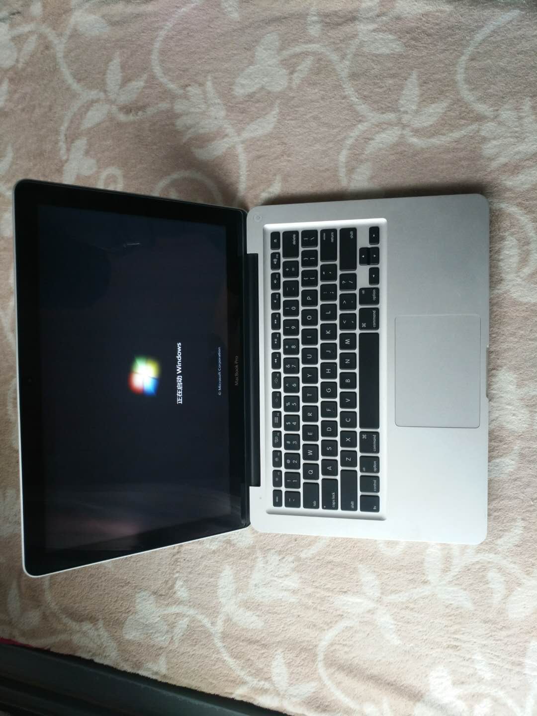 苹果笔记本macbook pro,成色较新,2011款,处理器i5 2435主频2.
