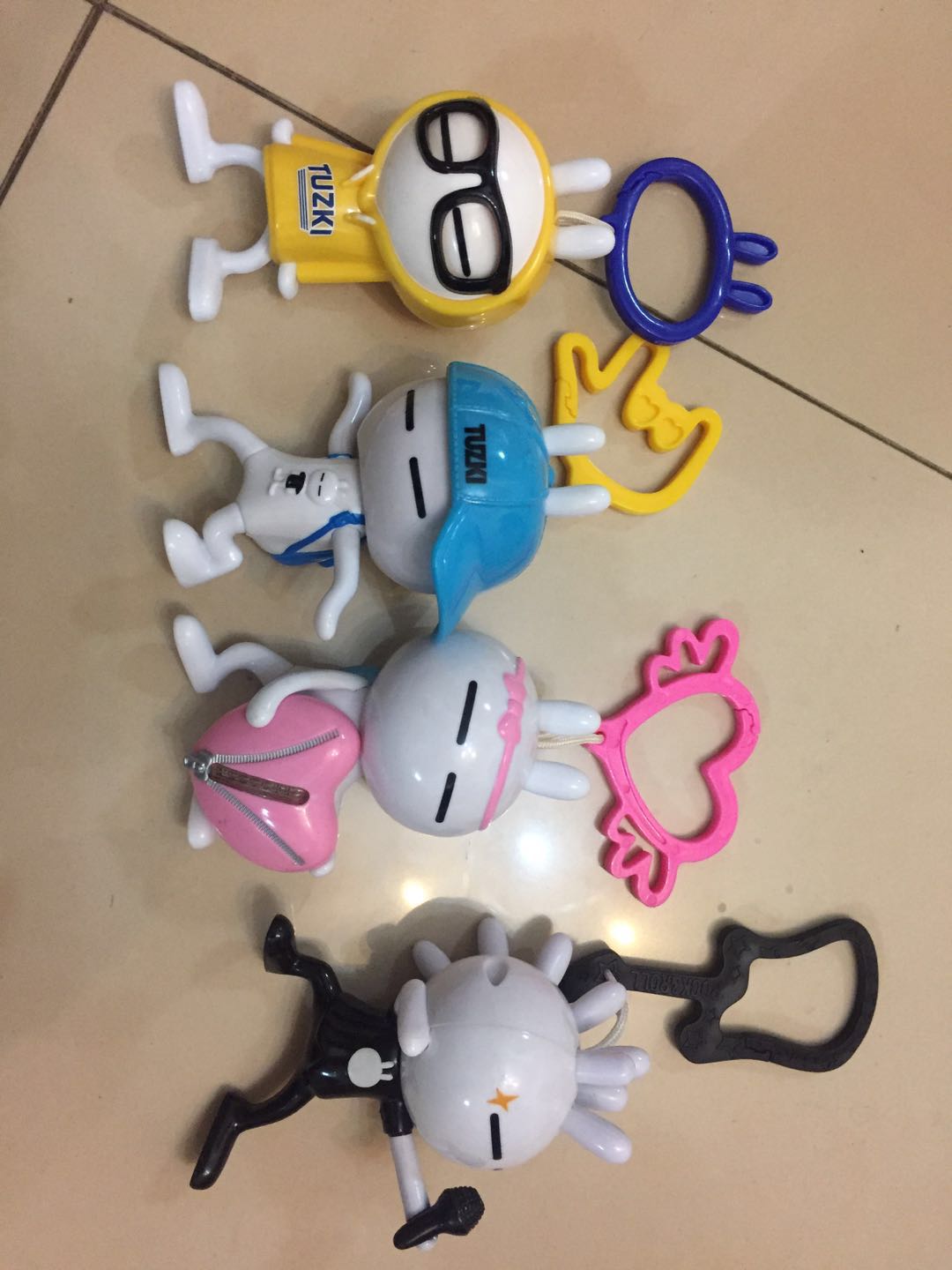 出些儿童玩具,最好全去