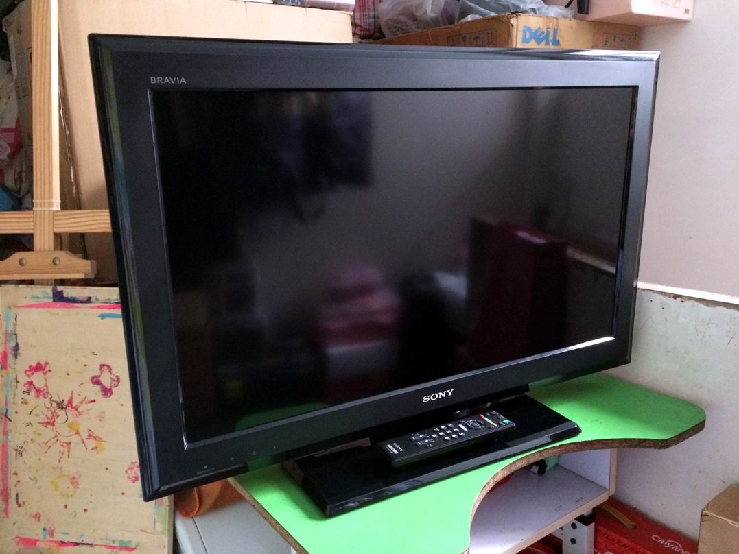 6.出一台32寸索尼klv-32bx205液晶电视 外观成色新 450元