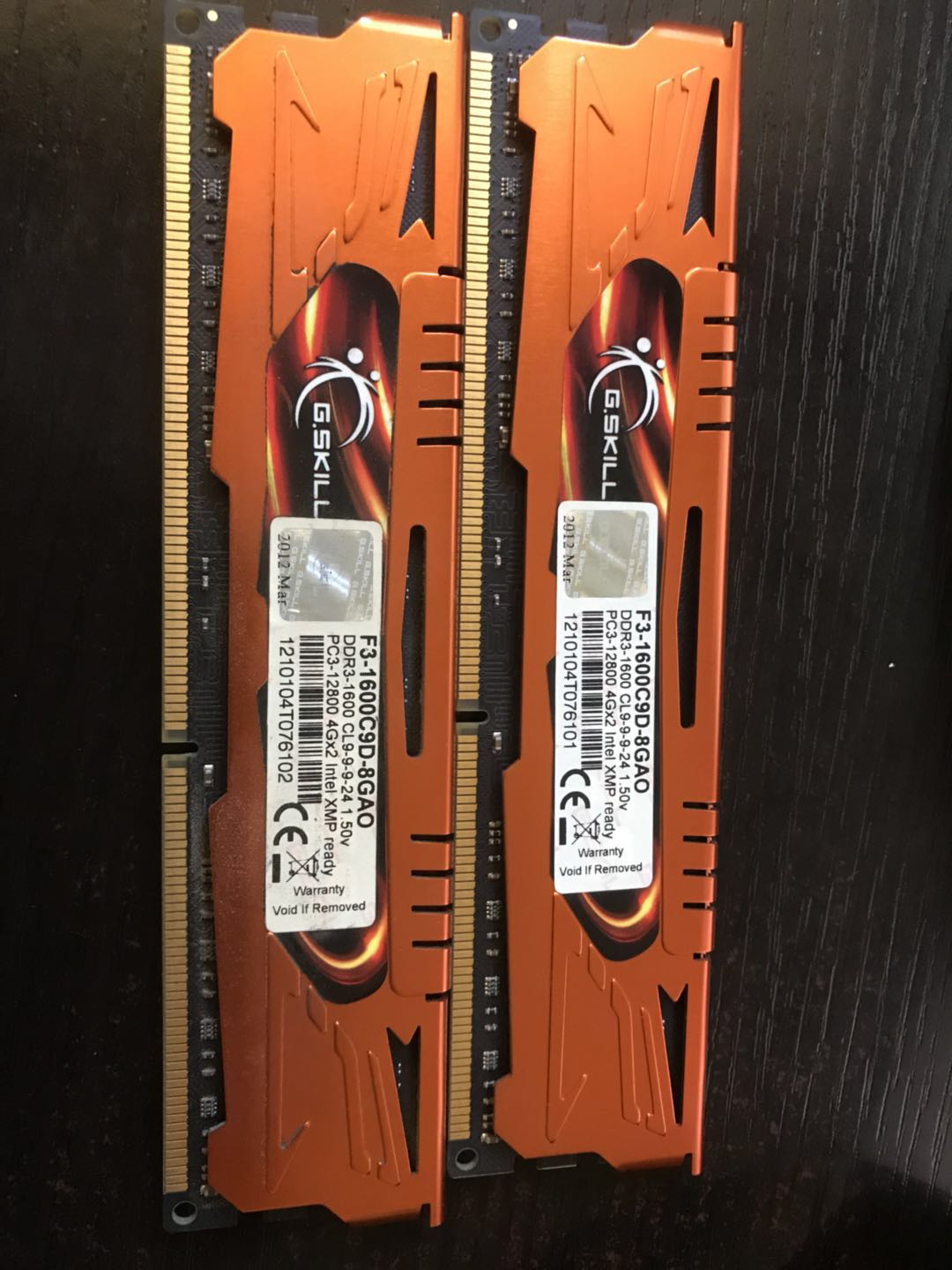 出两条4g芝奇ares 1600 ddr3内存,两条240带走 ,再加一台先马htpc小