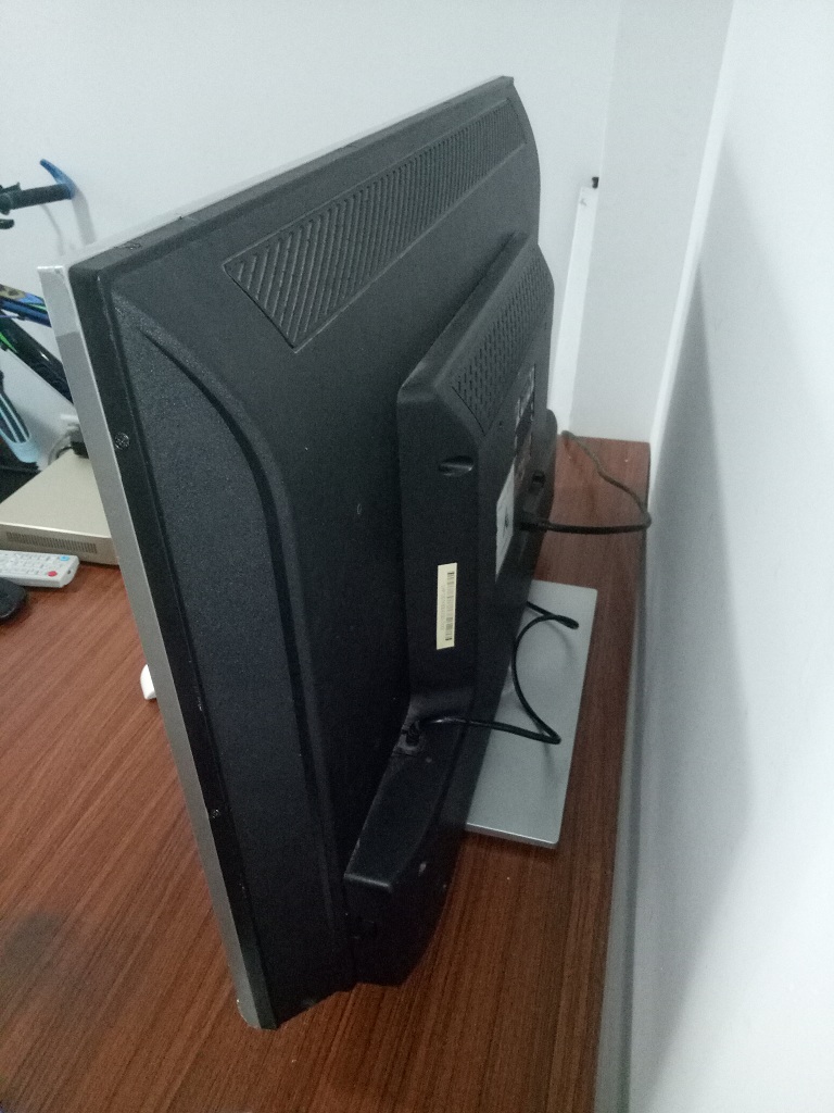 原装康佳32寸led液晶电视,430元,要的带走