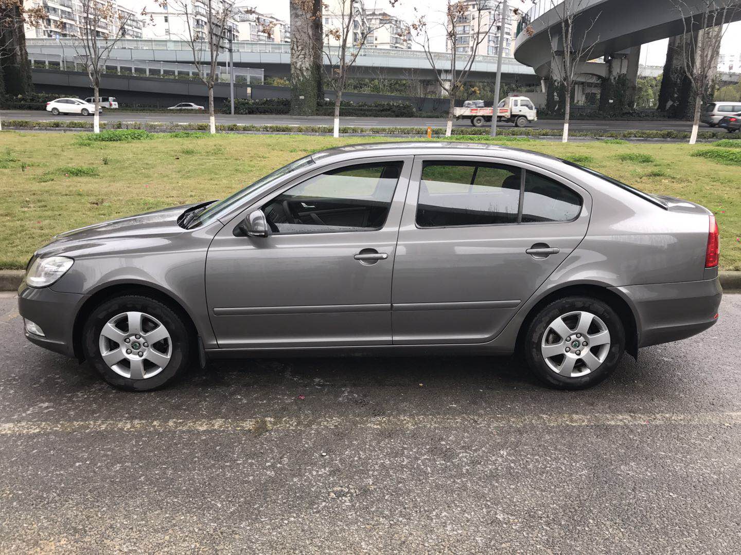 13年斯柯达明锐1.6自动档