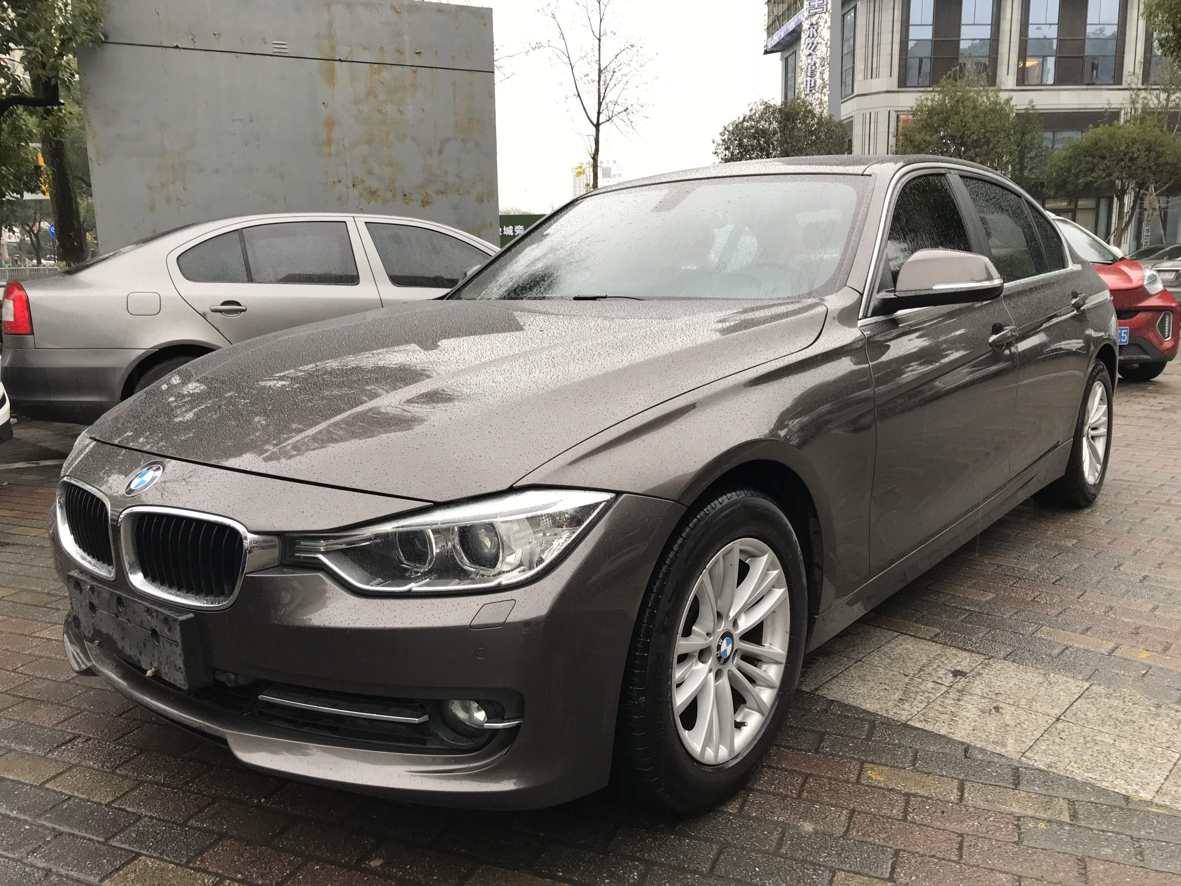 12年11月宝马320li新款手自一体2.0t 哈瓦那灰