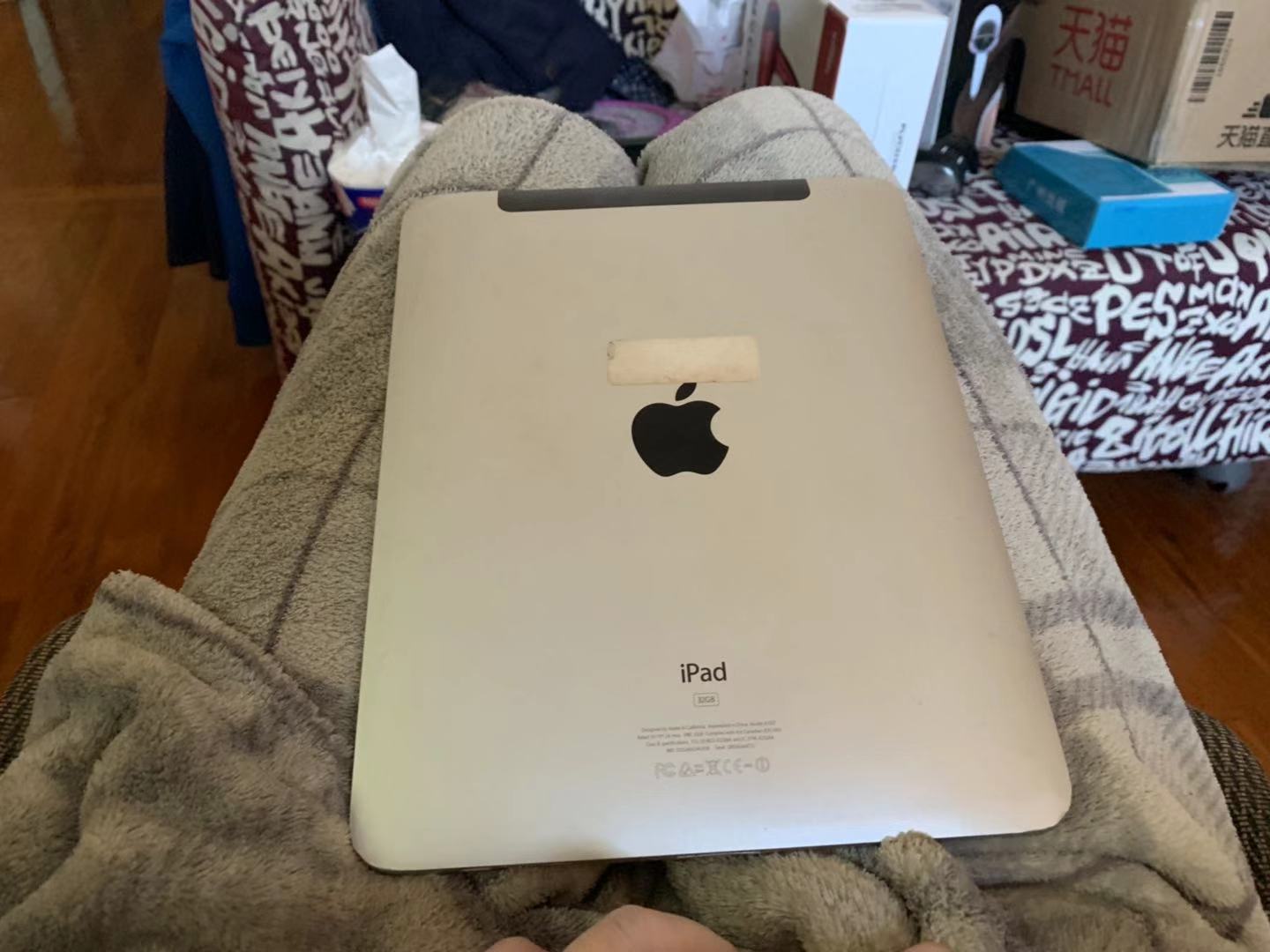 150出个ipad一代 3g 32g,看剧,导航神器,支持电信3g sim卡.