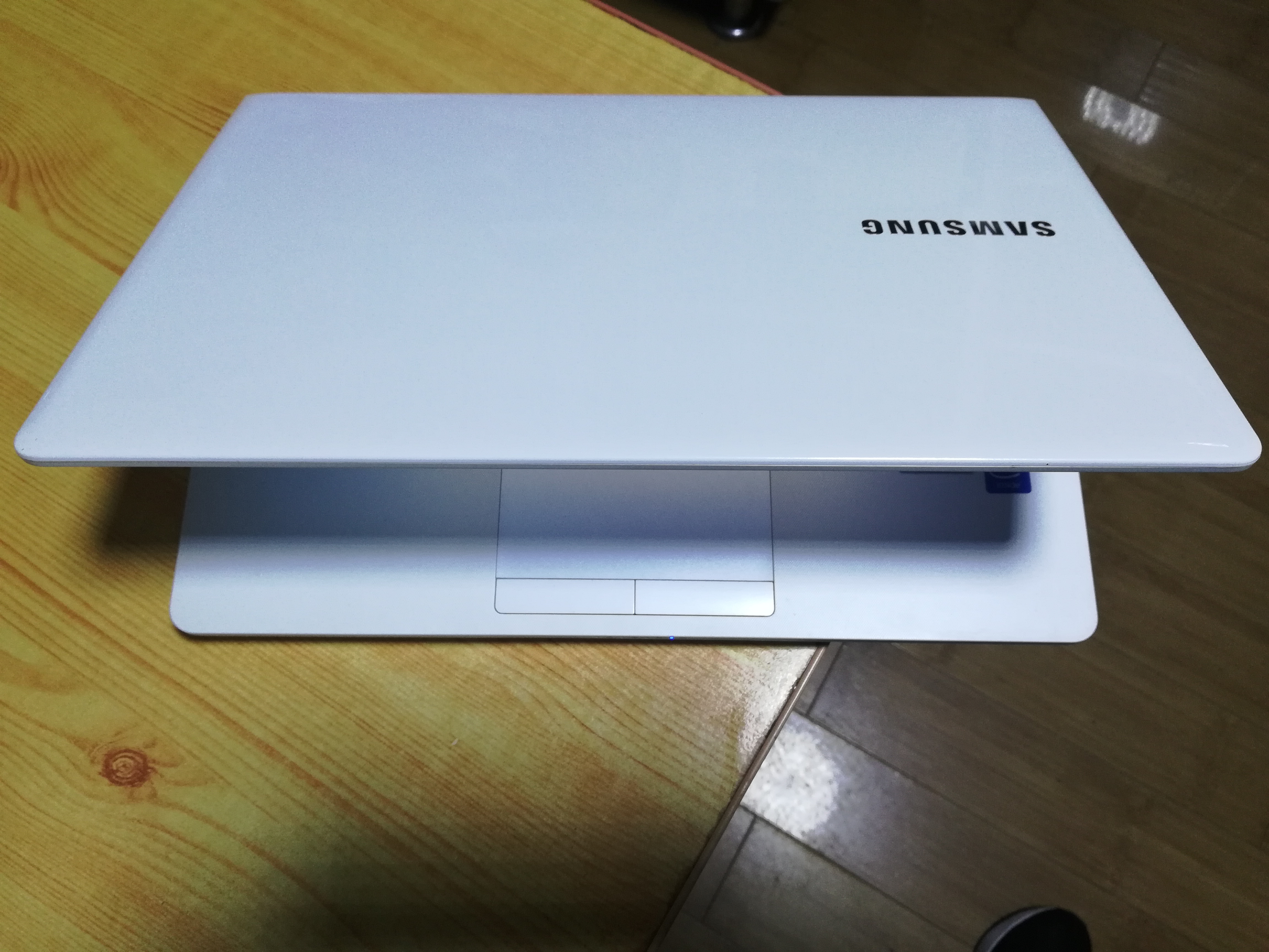 出个三星450r4j笔记本,成色很新,四代双核2957u.4g1600.500g.