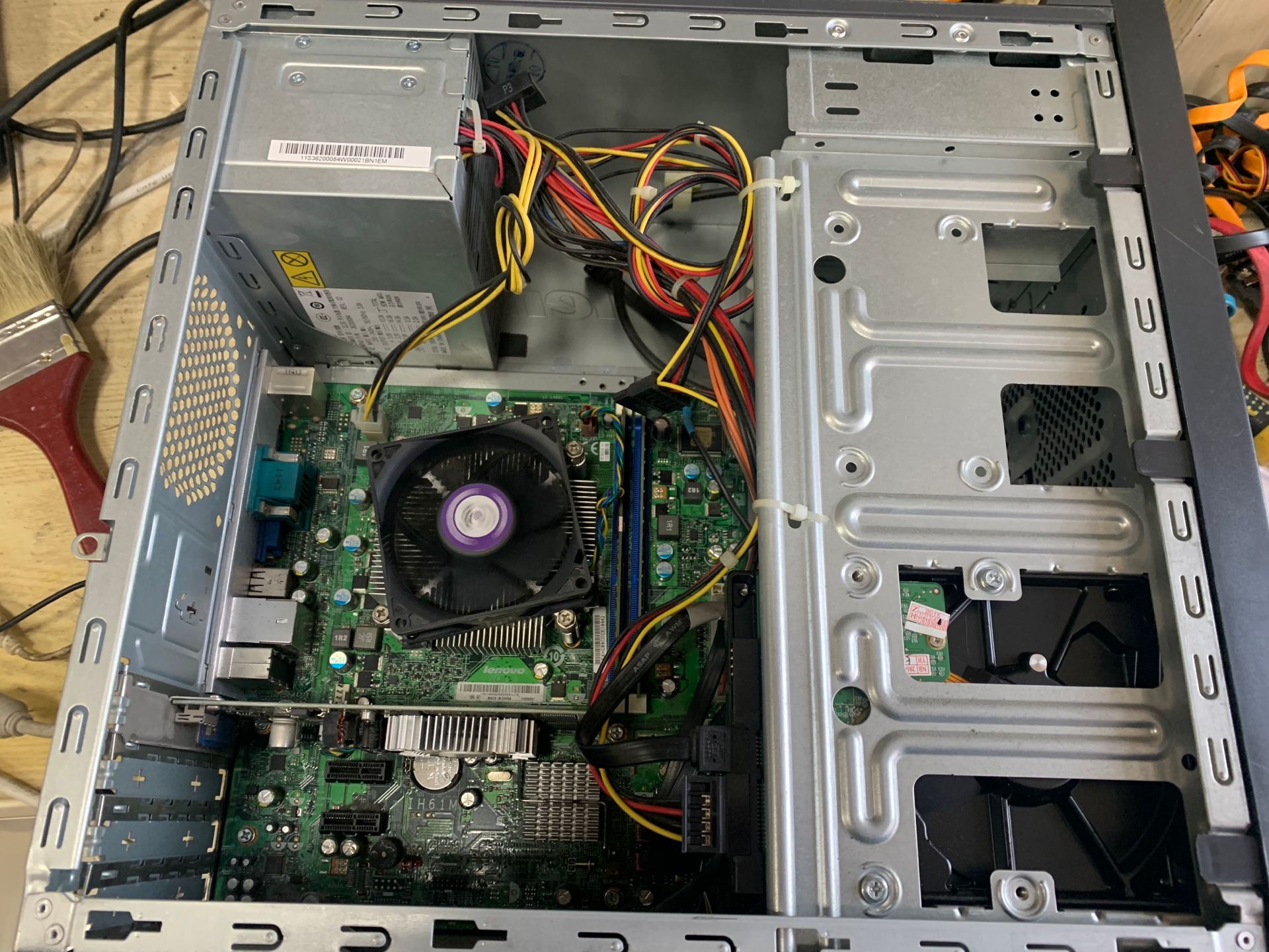 19.联想品牌机 i3 2130 h61 4g 500g硬盘 机箱电源 价格:450元 就一台