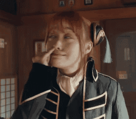 整个城市,弥漫着一种楚门世界的气味,这个宇宙里,万