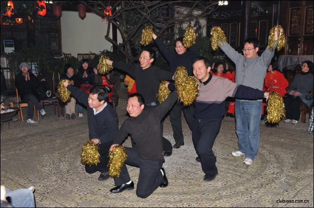 先来一张男的ending pose(他们比较业余,来张正脸的曝光一下,大家不要